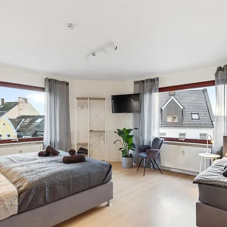 Amalfi A03 - 3 Zi.+ Bequeme Boxspringbetten + Smart Tv