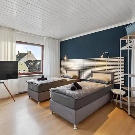 Amalfi A03 - 3 Zi.+ Bequeme Boxspringbetten + Smart Tv